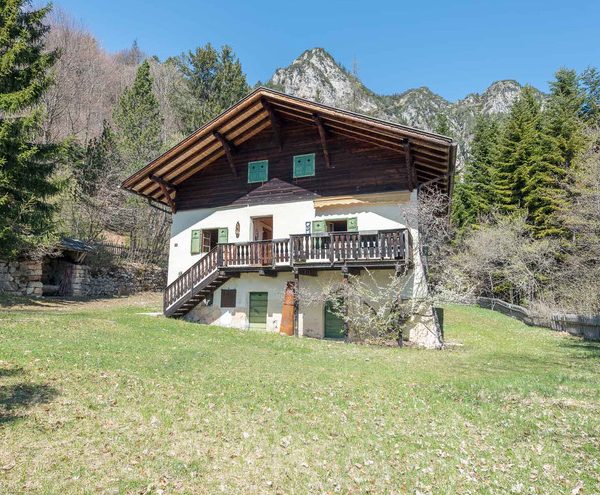 STVH2: Newly renovated Farmhouse between Bolzano/Bozen and Lake Garda