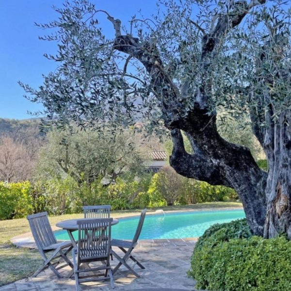 FRVH2: Chice Villa, 3Bed. and Free View to the Nature of the Côte d'Azur