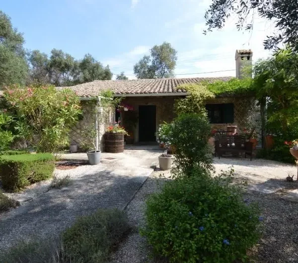 GRVH1: Romantic Stone Country-House with 2Beds near the Beach on Corfu/Greece