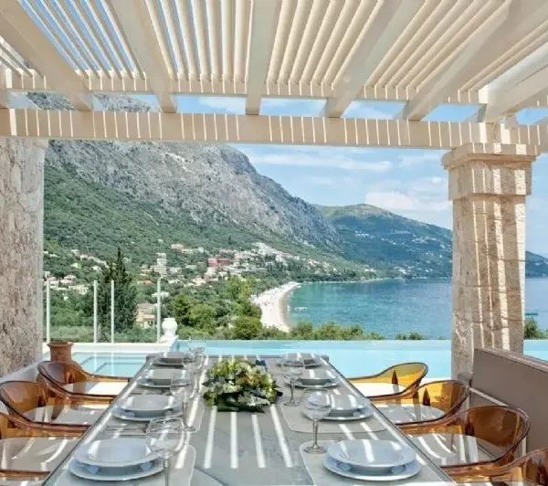 GRVH3: Dreamlike Villa with 5Bed., direktly on the beautiful Beach of Corfu
